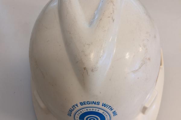 Quality begins with me hard hat
