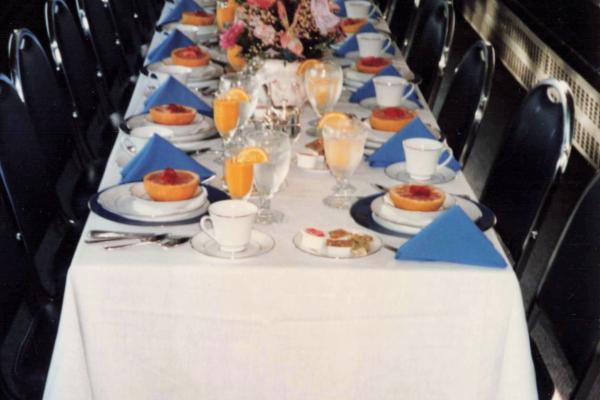 Conrail Dining Car 12 - Dining Room - Sit-Down Dinner 2