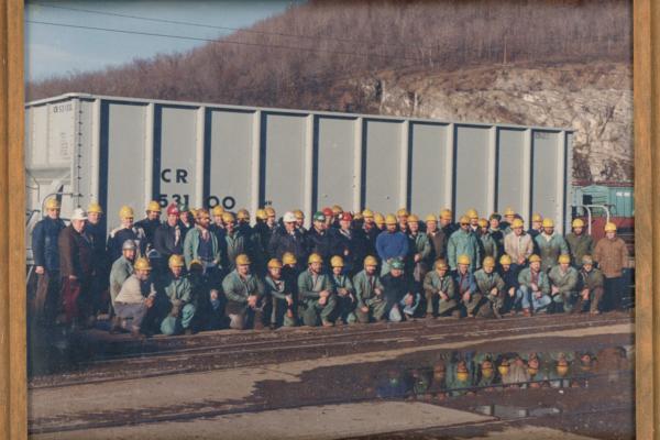 Car Shop employees with ballast hopper 53100, framed