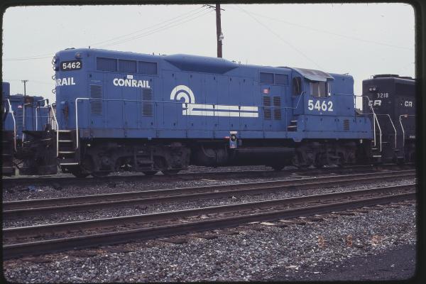 GP8 5462 in Harrisburg, PA