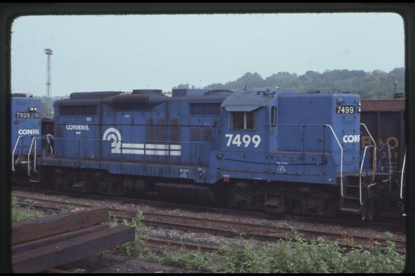 GP18 7499 in Rutherford, PA