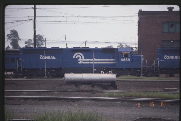 SD45-2 6658 in Enola, PA