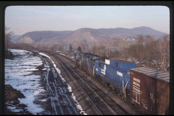 E33 4604 and GP40 3197 Westbound in Enola, PA