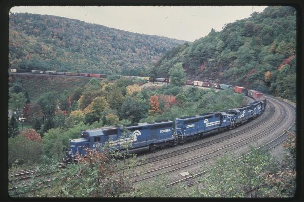 SD45s 6191 and 6185 and GP40 3197 at Horseshoe Curve
