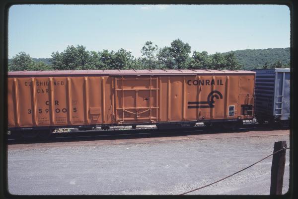 Reefer 359005 in Allentown, PA
