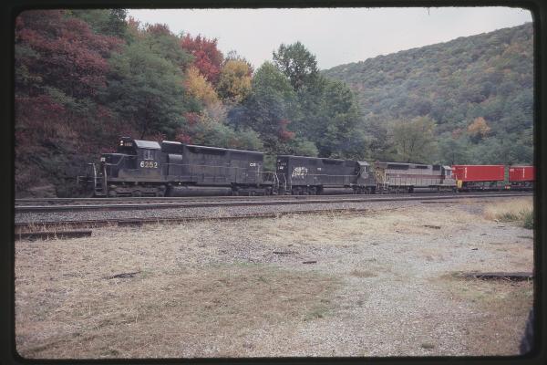 SD40 6252, GP40 3008, and SD45 6077 at Horseshoe Curve