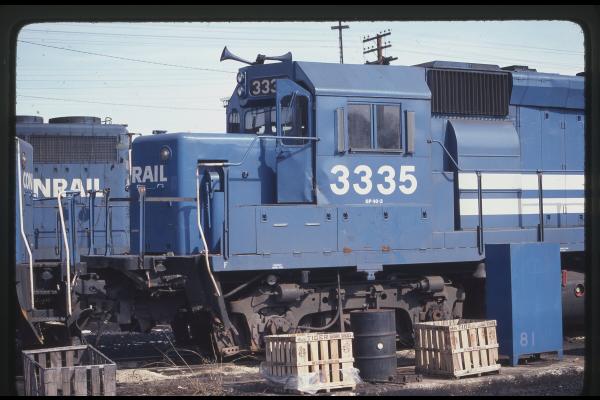 Wrecked GP40-2 3335 in Rutherford, PA