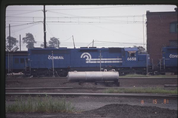 SD45-2 6658 in Enola, PA
