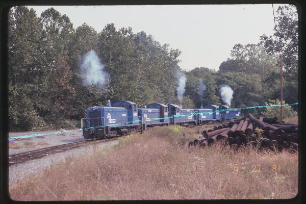 SW8 8693 leads SW8Ms 8679, 8675, 8684, and 8672 in Bethlehem, PA