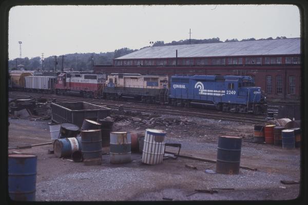 GP30s 2249 and 2170 with WM GP40 3796 in Rutherford, PA