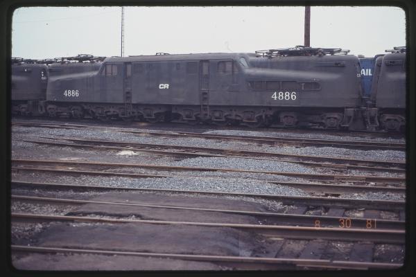 GG1 4886 in Rutherford, PA