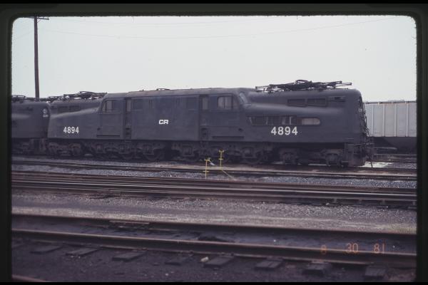 GG1 4894 in Rutherford, PA