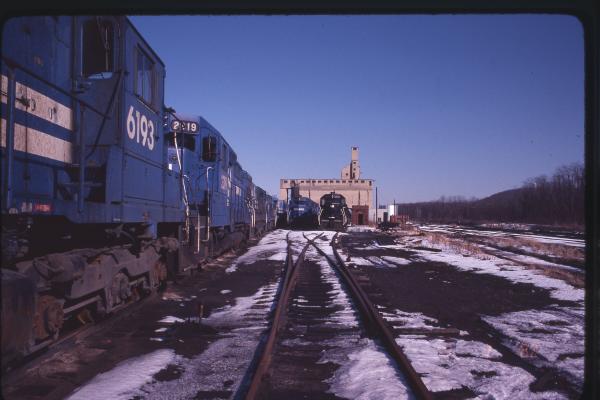 SD45 6193 at Rutherford, PA