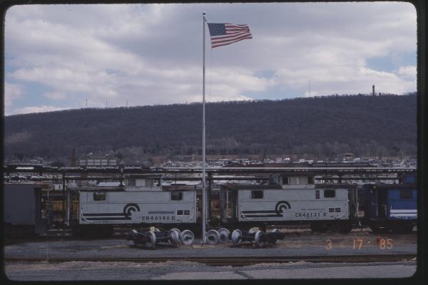 N5 MoW Cabooses 46146 and 46121 in Reading, PA