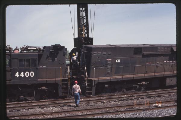 Wrecked E44s 4400 and 4439 at Rutherford, PA
