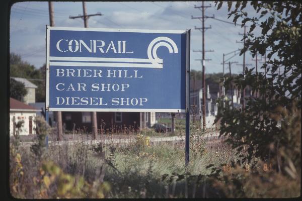 Brier Hill Shop Sign in Youngstown, OH