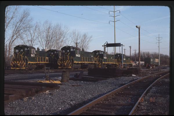 SW1001s 9411, 9402, 9403, and 9404 in Lebanon, PA