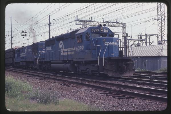 SD40-2 6399 and U28C 6828 at Parkesburg, PA