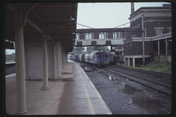 GP35 2277 and NIMX GG1 4859 at Lancaster, PA