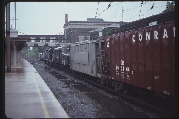GP35 2277 and NIMX GG1 4859 at Lancaster, PA
