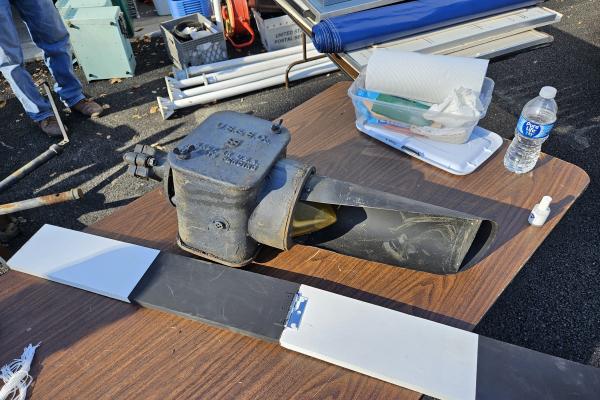 PRR position-light Lamp Assembly with Hood (visor)