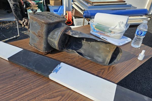 PRR position-light Lamp Assembly with Hood (visor)