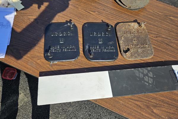 PRR position-light Cover Plate, repainted