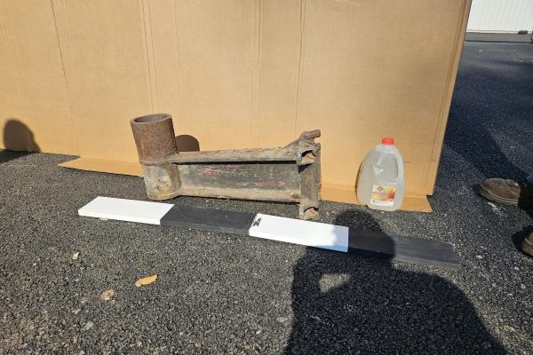 Signal Bracket 36731-1X cast on, ex-NYC