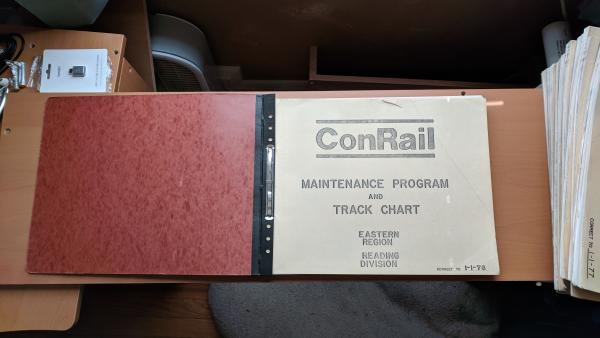 Maintenance Program and Track Chart: Eastern Region, Reading Division, Correct to 1-1-76 Book of Drawings