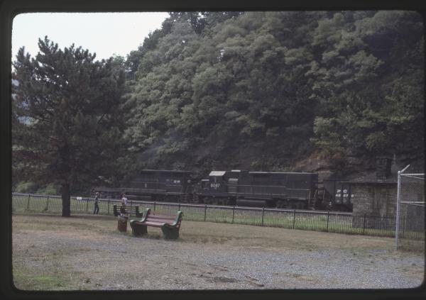 Conrail 8087 at Horseshoe Curve, Altoona PA in 8/83