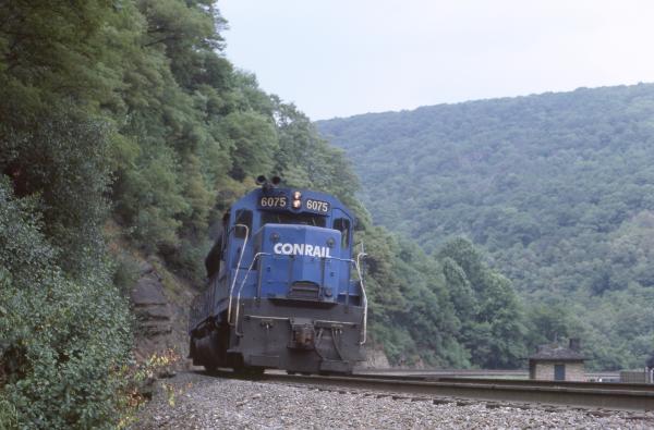 Conrail 6075 at Horseshoe Curve, Altoona PA in 8/83