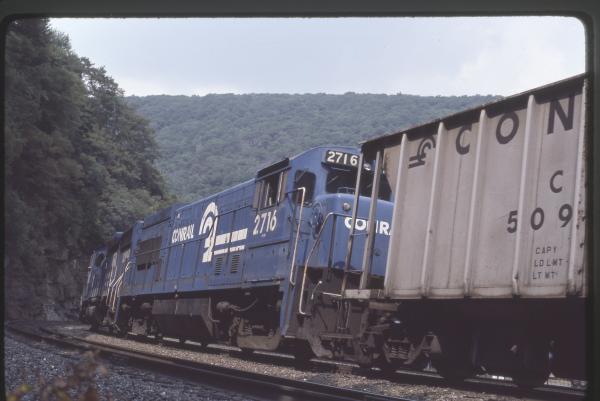 Conrail 2716 at Horseshoe Curve, Altoona PA in 8/83