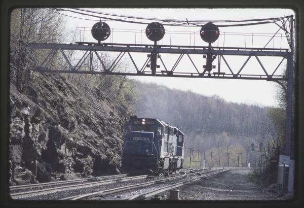 Conrail 6655 in Altoona PA on 5/4/89