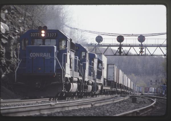 Conrail 3377 in Altoona PA on 5/4/89