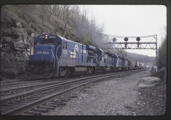 Conrail 5029 in Altoona PA on 5/4/89