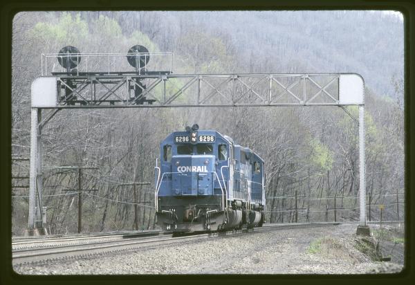 Conrail 6296 at MG Tower, Altoona PA on 5/6/89