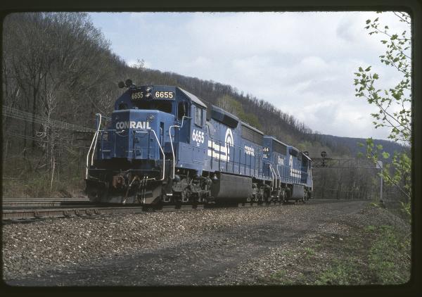 Conrail 6655 at MG Tower, Altoona PA on 5/6/89