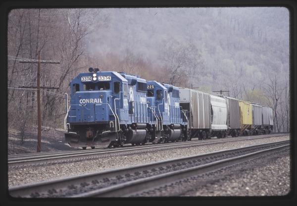 Conrail 3374 at MG Tower, Altoona PA on 5/6/89