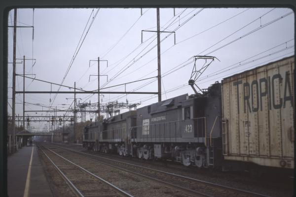 Conrail 4423 in Princeton Junction on 10/30/76