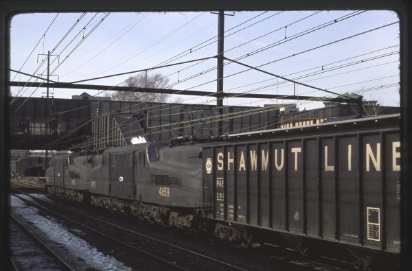 Conrail 4859 in Trenton NJ on 2/9/77