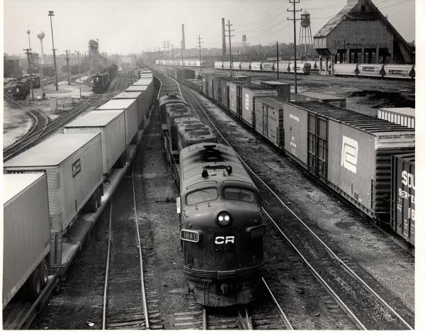 Photograph showing F7 1840  and three more locomotives in Collinwood Yard, Cleveland OH 8/28/76.
