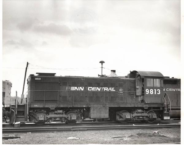 Photograph showing S2 9813 in Croxton Yard, Secaucus NJ. 10/31/76