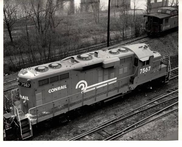 Photograph of GP10 7567 at Overlook PA. 11/28/76