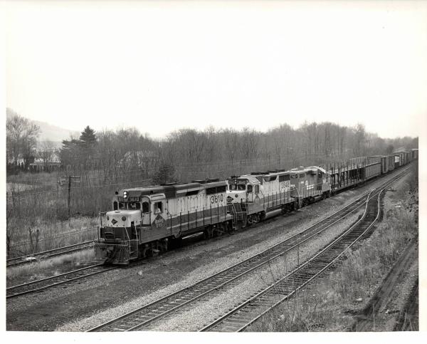 Photograph of GP30 3610, GP35 3648 and GP10 7567 Westbound at Marysville PA. 11/28/76