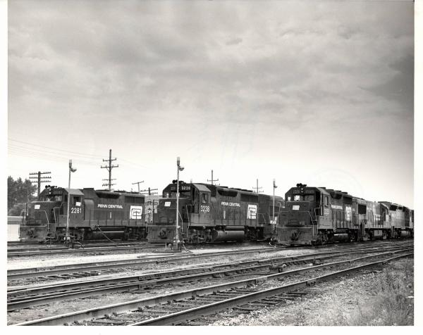 Photograph of GP35 2325, GP40 3238 and GP35 2281 lined up ready to leave Collinwood Yard eastbound.