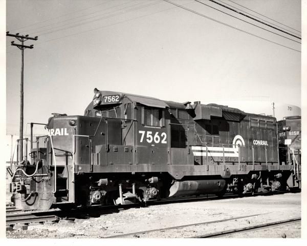 Photograph of GP10 7562 at Canton Yard in Baltimore. 1/2/76