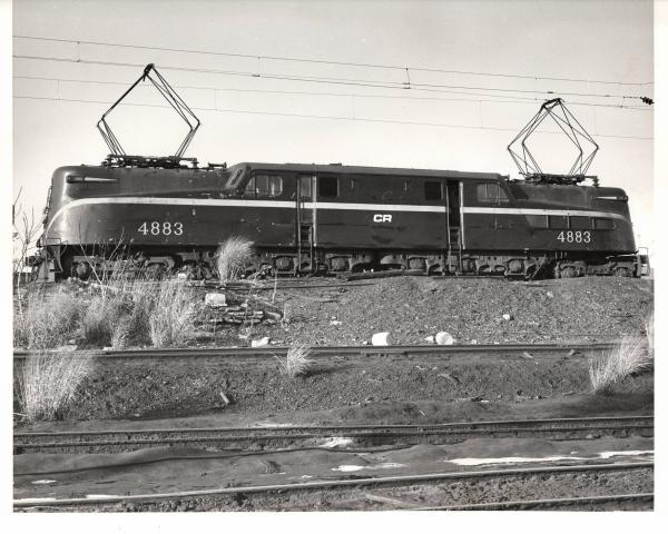Photograph of GG1 4883 at South Amboy. 12/5/76