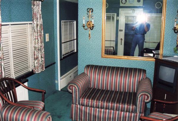 Conrail Senior Vice President's Business Car 1 - Observation Lounge