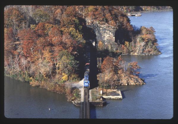 U23B 2722 coming out of Fort Montgomery tunnel