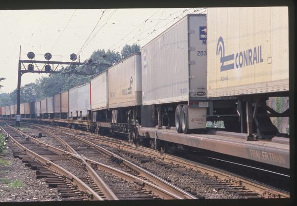 Conrail piggyback TOFC train